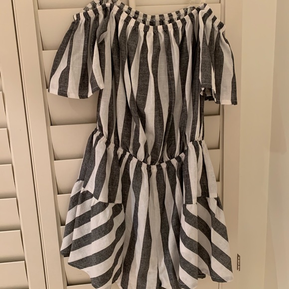 Adorable striped romper. Size xs-s. Worn once. - Picture 2 of 2